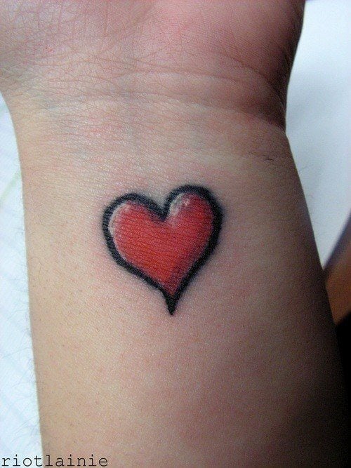 heart tattoo design red is the traditional color for a heart tattoo ...